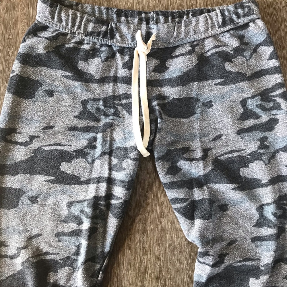 Monrow Camouflage Gray Drawstring Sweatpants Sz M - image 2